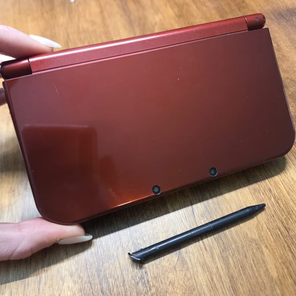 Nintendo 3DS XL - Picture 3 of 4